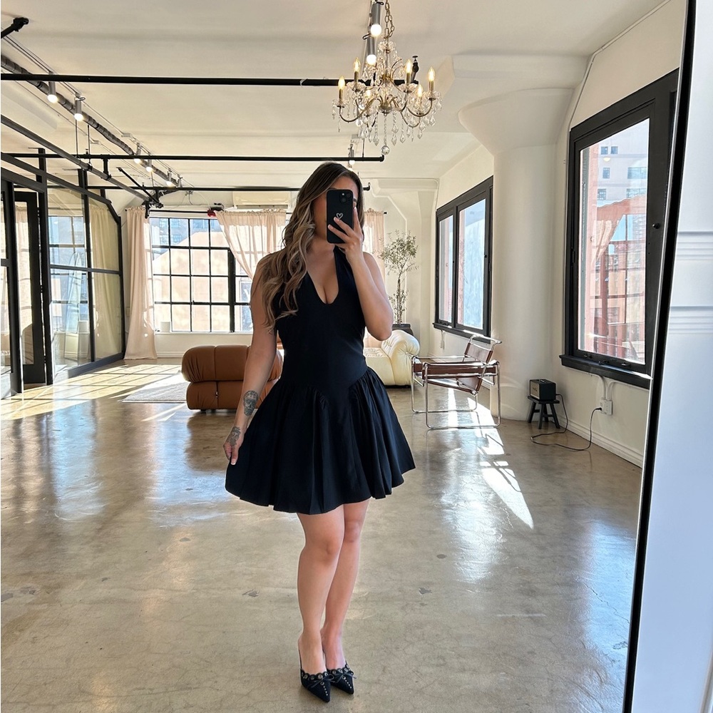 Black dress. Halter tie